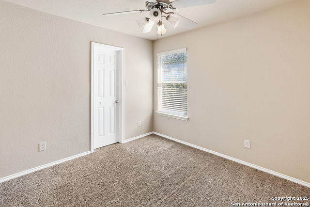 Image 23 of 32 For 810 Park Point