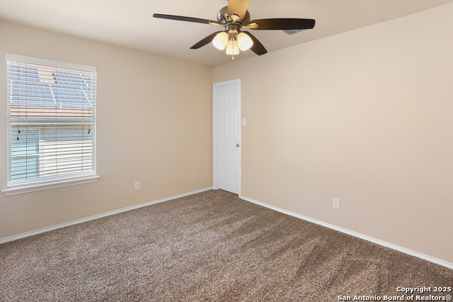 Image 24 of 32 For 810 Park Point