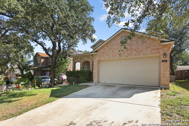 Image 3 of 32 For 810 Park Point