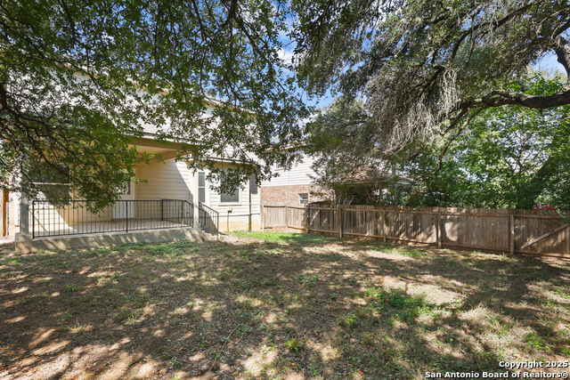 Image 31 of 32 For 810 Park Point