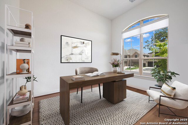 Listing photo id 26 for 10039 Sarah Place