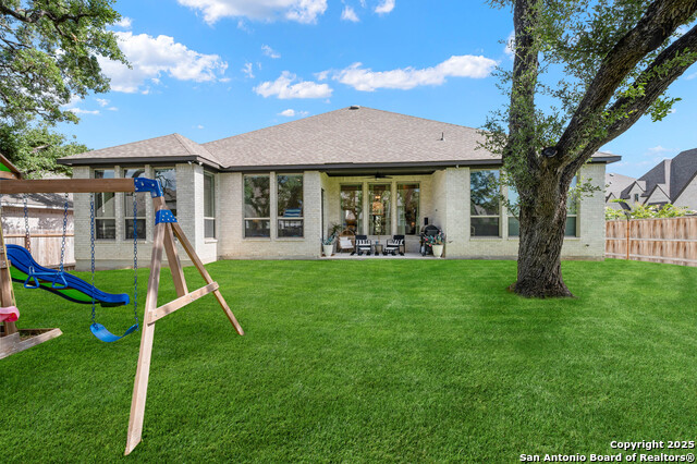 Listing photo id 30 for 10039 Sarah Place