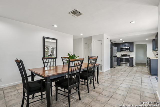 Listing photo id 12 for 5602 Timber Peak