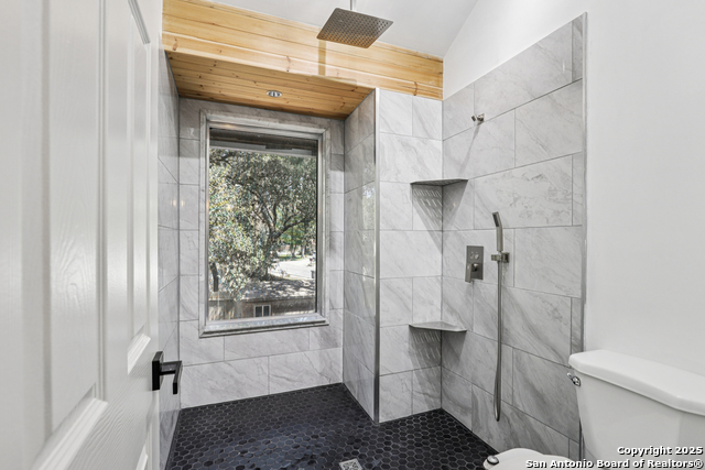 Listing photo id 17 for 5602 Timber Peak