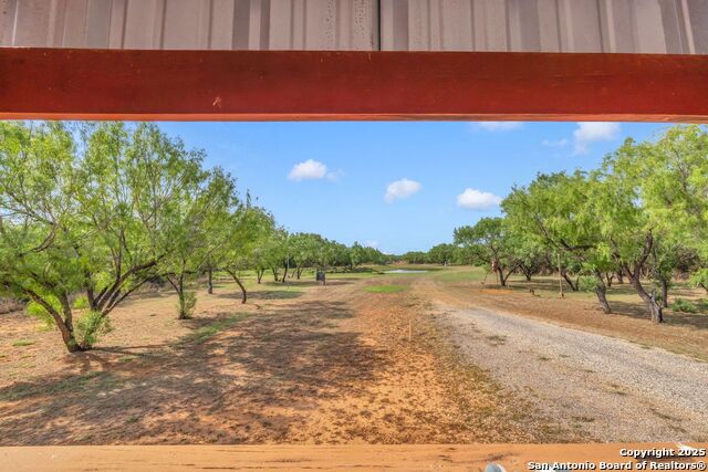 Listing photo id 9 for 2654 Matthews Ranch Road