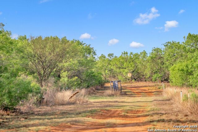 Listing photo id 14 for 2654 Matthews Ranch Road