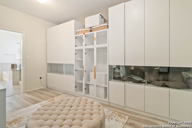 Image 19 of 25 For 2275 Oak Run