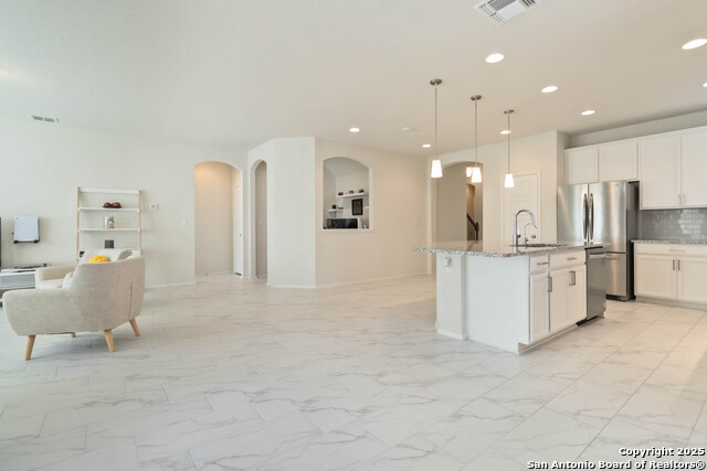 Image 4 of 25 For 2275 Oak Run