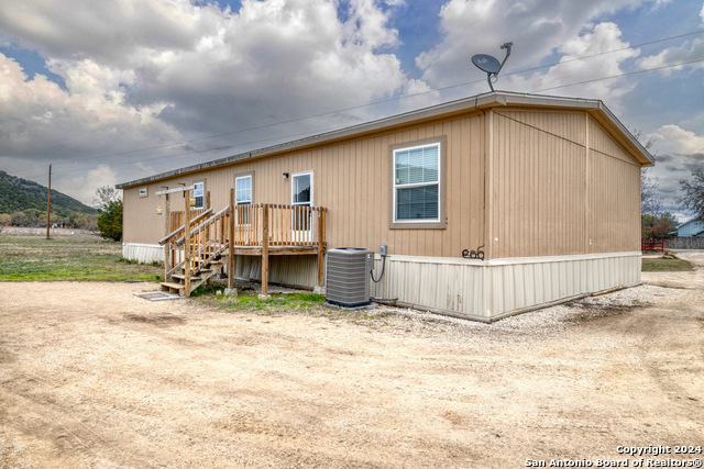 Image 4 of 73 For 1189 Cr 350  
