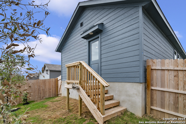 Image 24 of 25 For 3706 Rock Mill