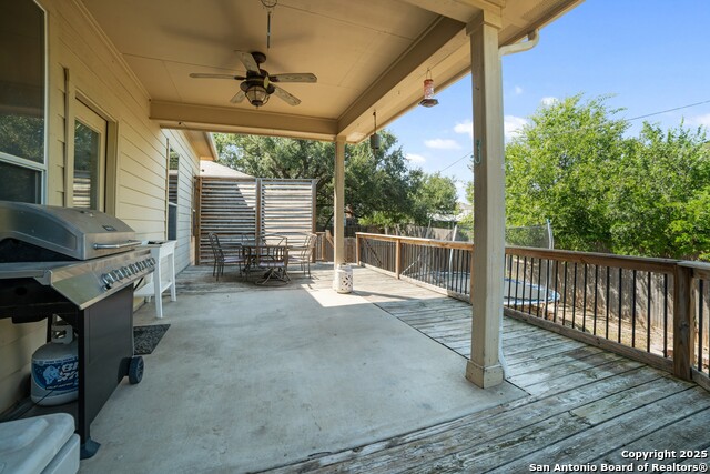 Image 17 of 20 For 811 Point Spgs