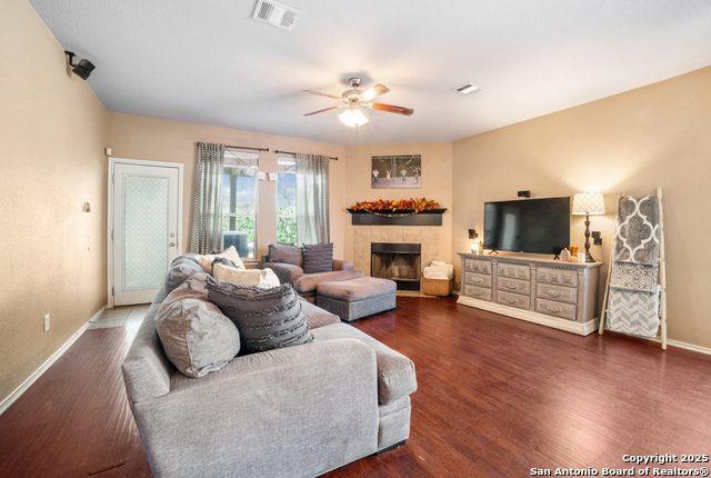 Image 6 of 20 For 811 Point Spgs