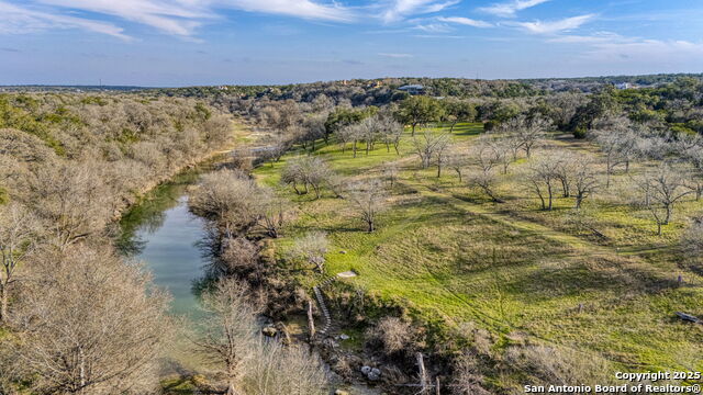 Listing photo id 41 for 124 Hoskins Trail