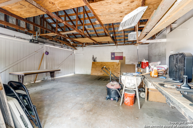 Image 20 of 25 For 330 Hermitage