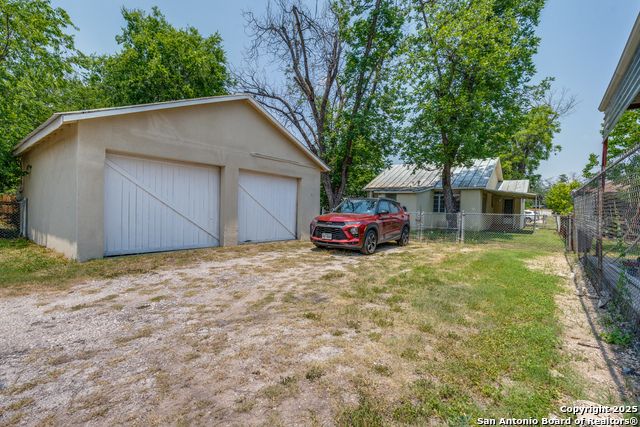 Image 25 of 25 For 330 Hermitage