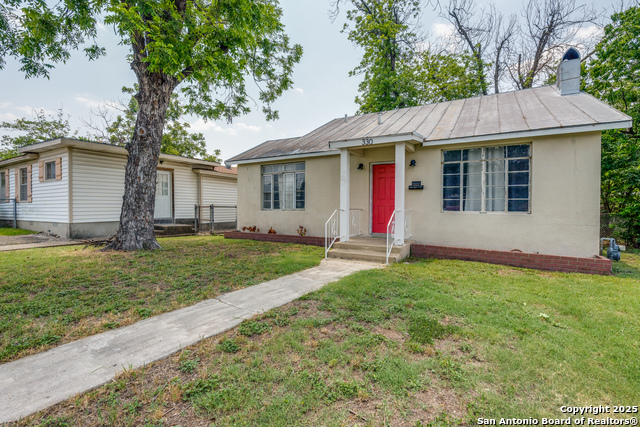 Image 3 of 25 For 330 Hermitage