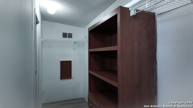 Image 17 of 21 For 11073 Briggs