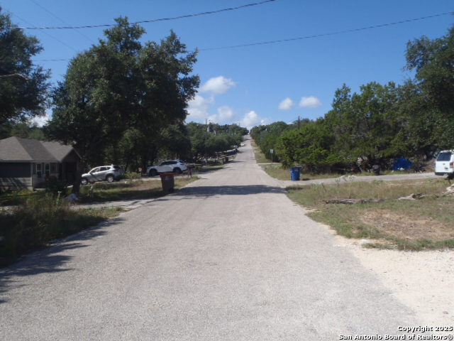 Image 10 of 37 For 1127 Eastview Dr