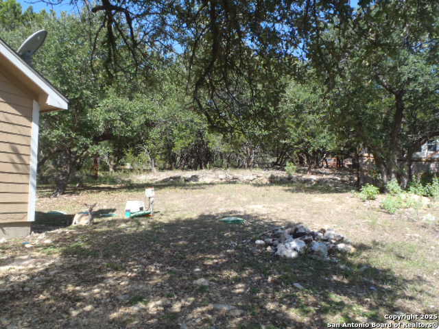 Image 13 of 37 For 1127 Eastview Dr