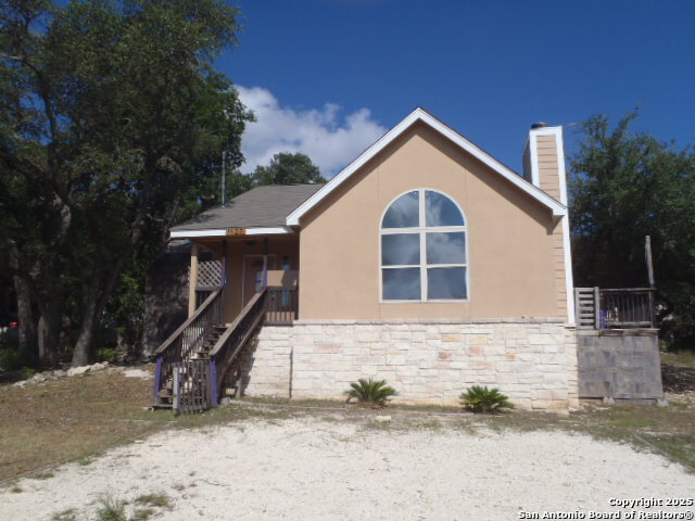 Image 4 of 37 For 1127 Eastview Dr