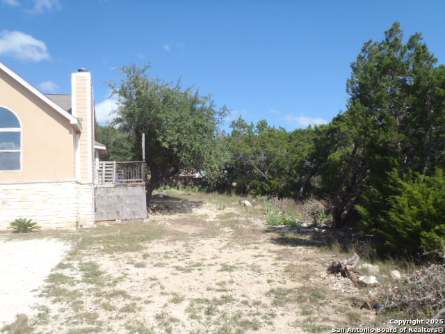 Image 7 of 37 For 1127 Eastview Dr