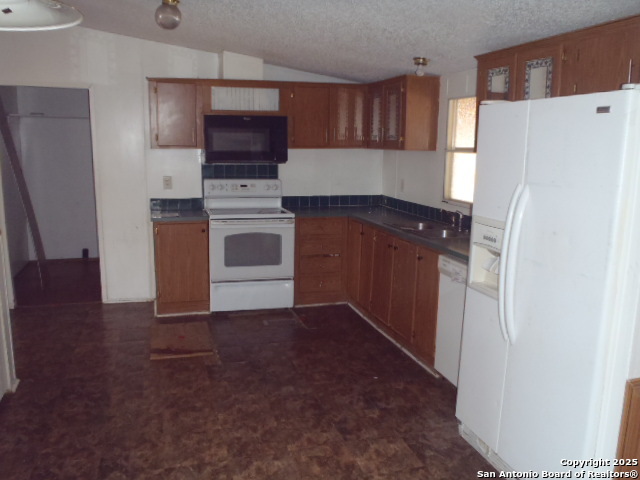 Image 16 of 33 For 410 Duck Mountain Ln