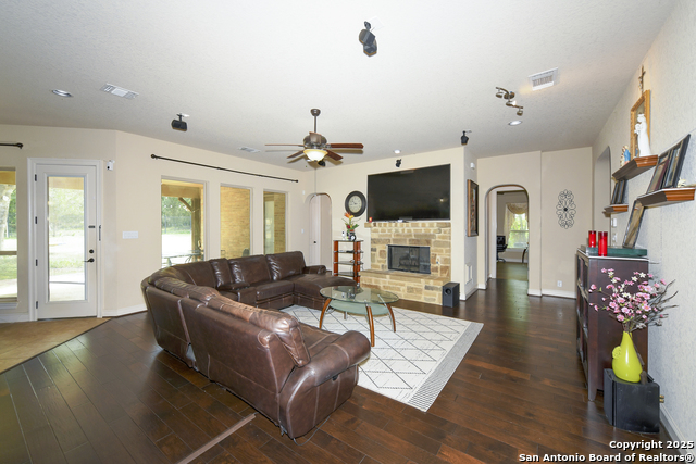 Image 17 of 50 For 19414 Arrowood Place