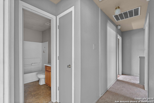 Listing photo id 13 for 1669 Nichole Woods Dr