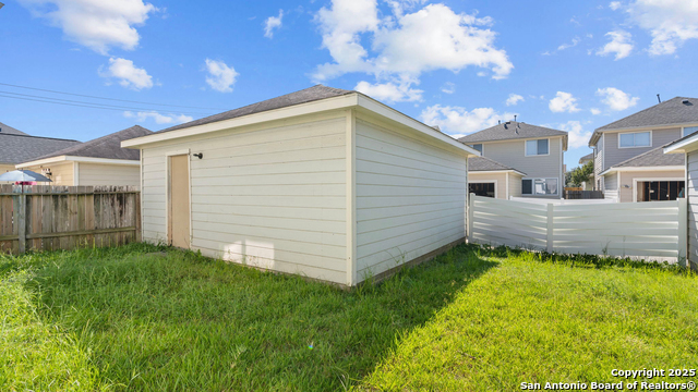 Listing photo id 16 for 1669 Nichole Woods Dr