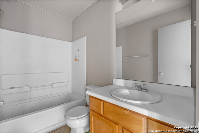 Listing photo id 6 for 1669 Nichole Woods Dr