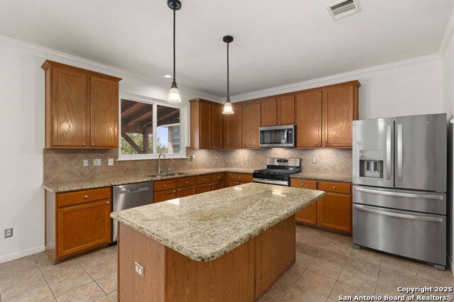 Image 15 of 34 For 815 Windhurst