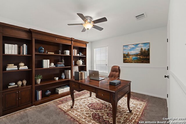 Image 23 of 34 For 815 Windhurst