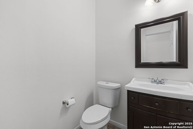 Image 30 of 34 For 815 Windhurst