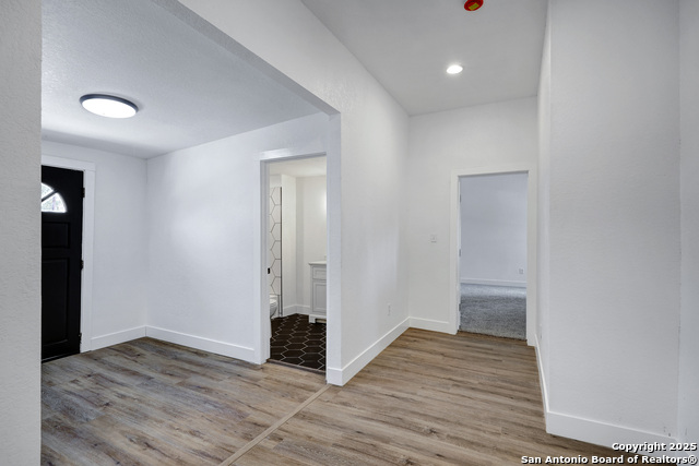 Image 15 of 35 For 2425 Monterey St