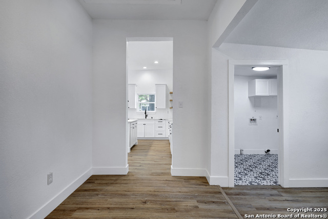 Image 16 of 35 For 2425 Monterey St