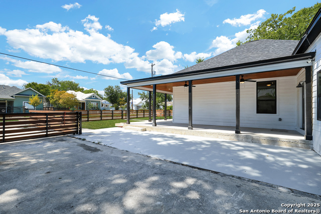 Image 33 of 35 For 2425 Monterey St