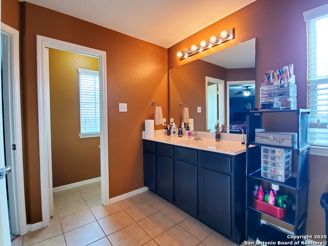 Image 28 of 36 For 7039 Capeshaw