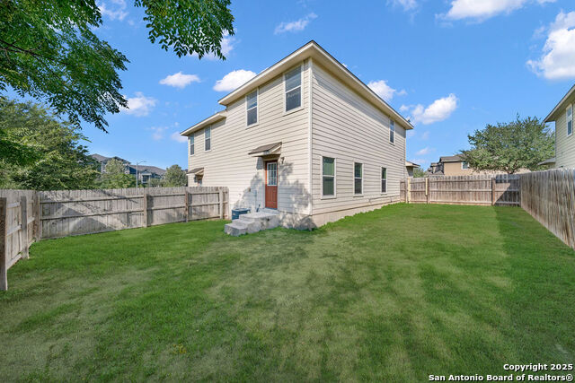 Listing photo id 1 for 4806 Appleseed Ct