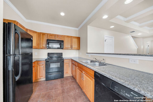 Listing photo id 6 for 4806 Appleseed Ct