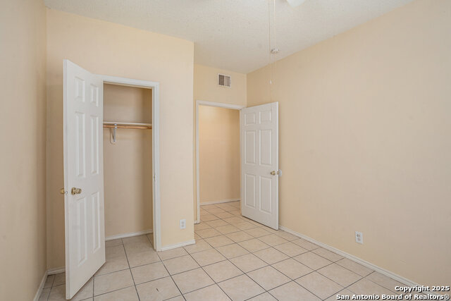 Image 10 of 13 For 7601 Windsor Oaks
