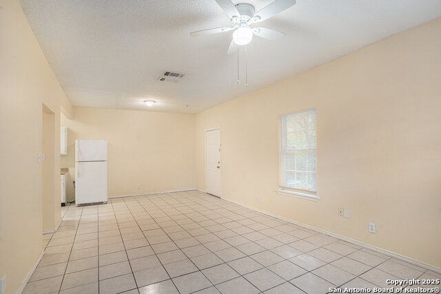 Image 5 of 13 For 7601 Windsor Oaks