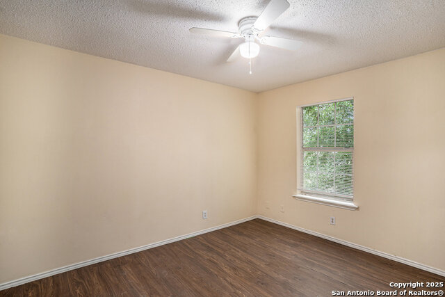Image 7 of 13 For 7601 Windsor Oaks