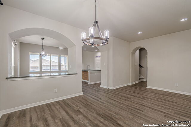 Listing photo id 13 for 8922 Grand Western