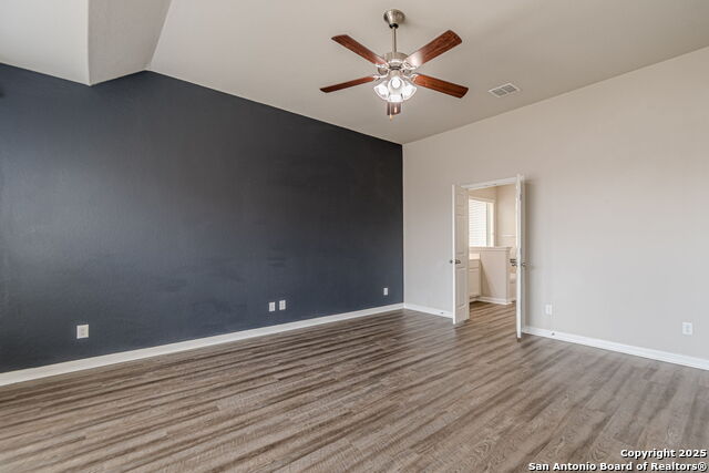 Listing photo id 27 for 8922 Grand Western