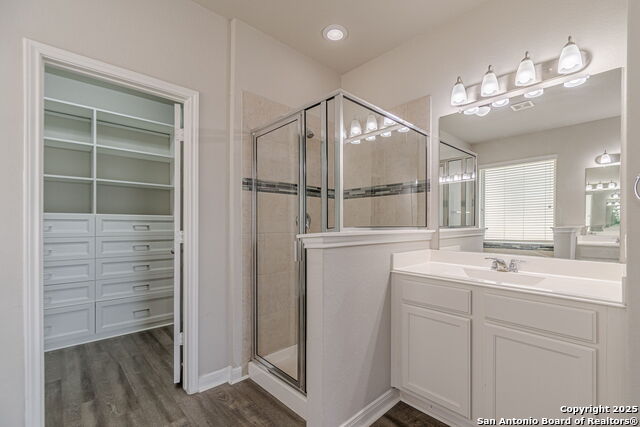Listing photo id 33 for 8922 Grand Western
