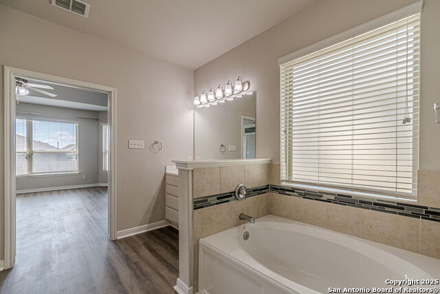 Listing photo id 34 for 8922 Grand Western