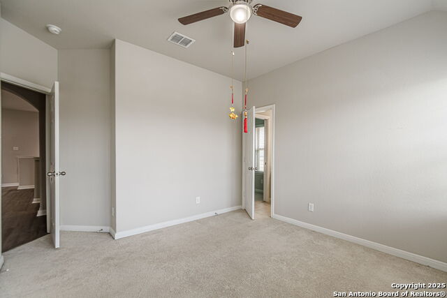 Listing photo id 48 for 8922 Grand Western
