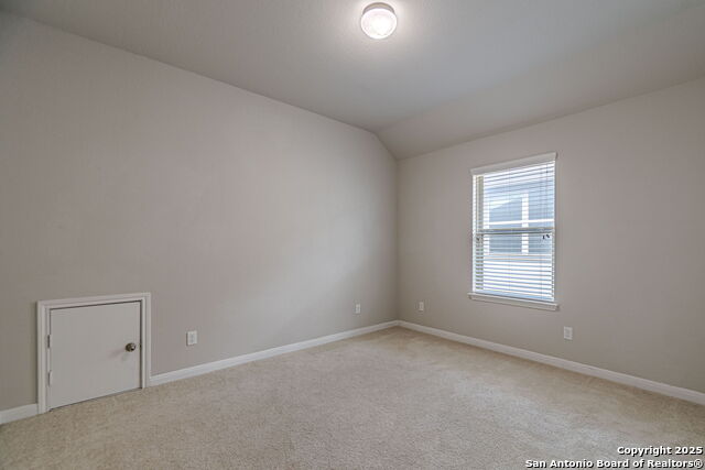 Listing photo id 56 for 8922 Grand Western