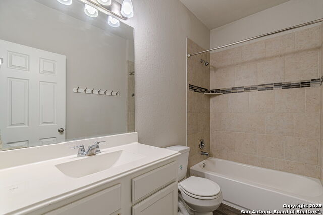Listing photo id 62 for 8922 Grand Western