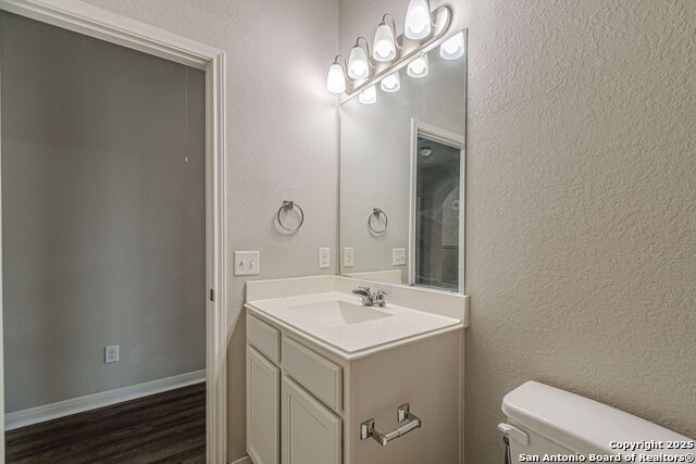 Listing photo id 63 for 8922 Grand Western